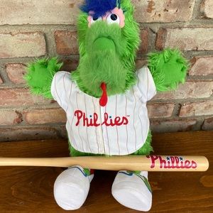 Phillies build a Bear